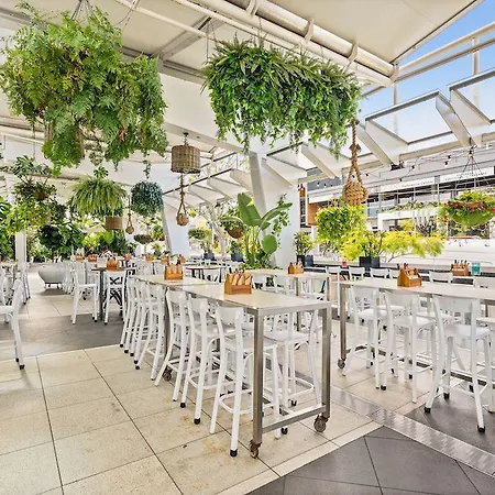 Calamvale And Conference Centre Hotel 5*