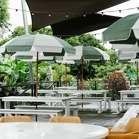 Calamvale And Conference Centre 5*