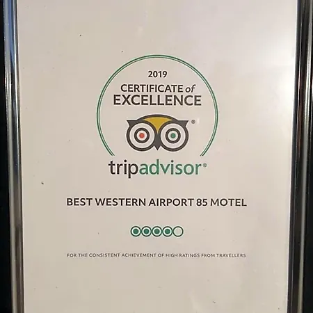 Western Airport 85 Motel 4*