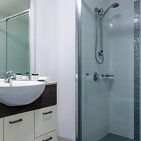 Oaks On Charlotte Aparthotel 4*