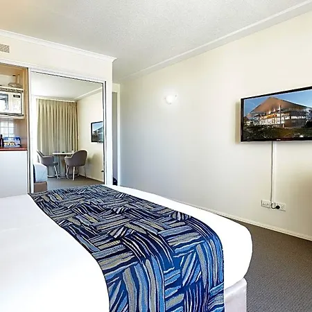 West End Aparthotel