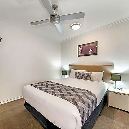 Aparthotel The Capitol 4*