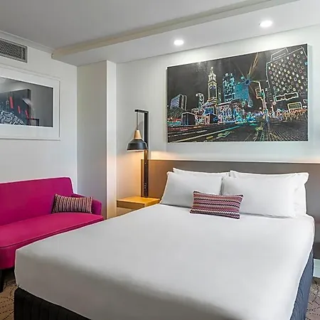 Hotel Mercure King George Square 4*