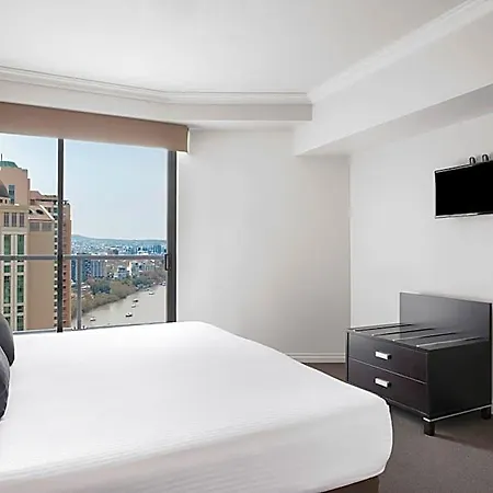 Mantra On Queen Hotel 4*
