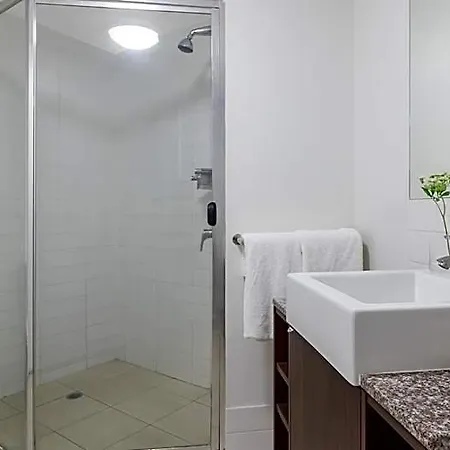 Oaks Aurora Aparthotel Brisbane