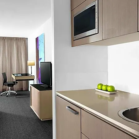 Mantra South Bank Hotel 4*