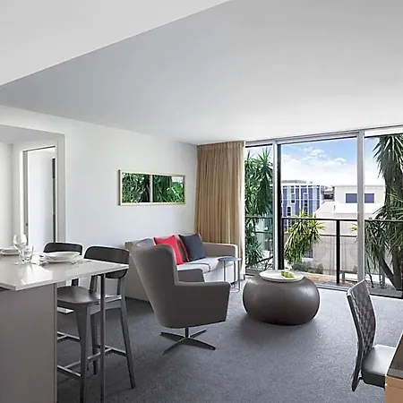Mantra South Bank Hotel 4*