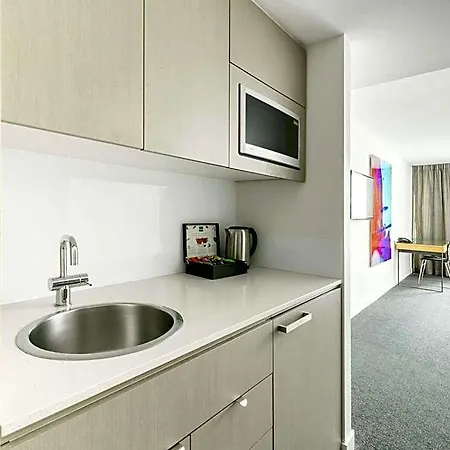 Hotel Mantra South Bank