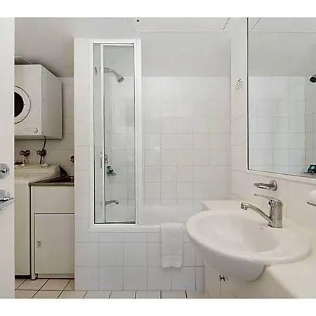 Adina Aparthotel
