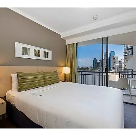 Adina Aparthotel 4*