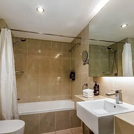 Hotel Diana Woolloongabba
