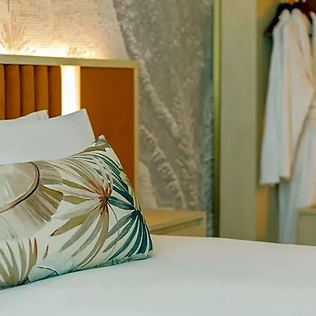 Hotel Amora