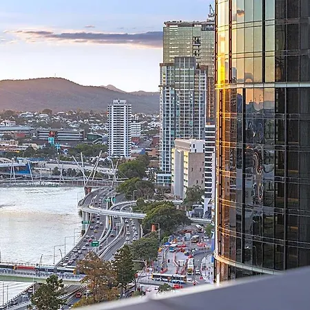 Queen's Wharf Residences - 44f Apartment