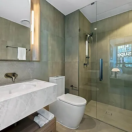 Queen's Wharf Residences - 44f Apartment