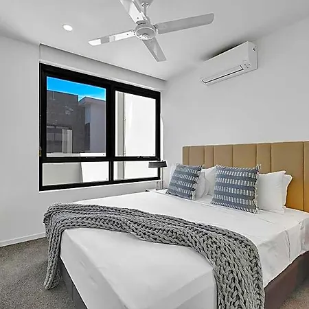 Rambla At Berwick House Aparthotel 4*