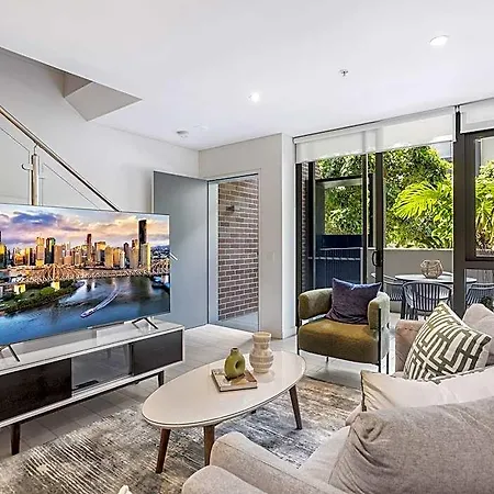 Newstead Modern 2-storey - Q Brisbane