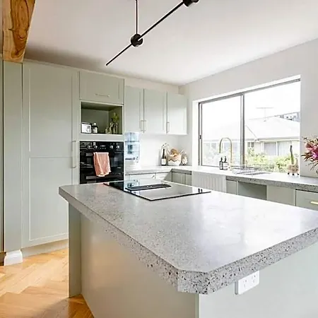 Funky 2br Chermside Escape 2*