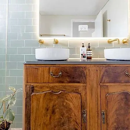 Funky 2br Chermside Escape Hotel