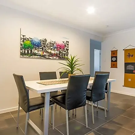 Charming 3br House In The Heart Of Dakabin Brisbane