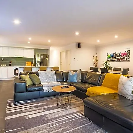 Charming 3br House In The Heart Of Dakabin 3* Brisbane