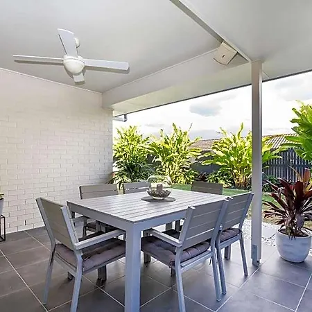 Hotel Charming 3br House In The Heart Of Dakabin