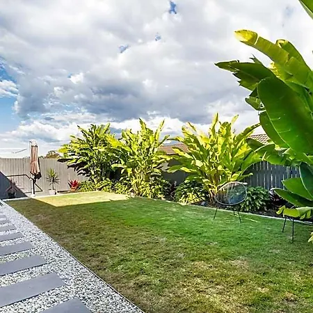 Charming 3br House In The Heart Of Dakabin 3*