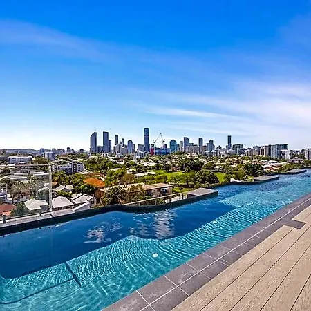 3br Family - King Beds, Parking & Views * Brisbane