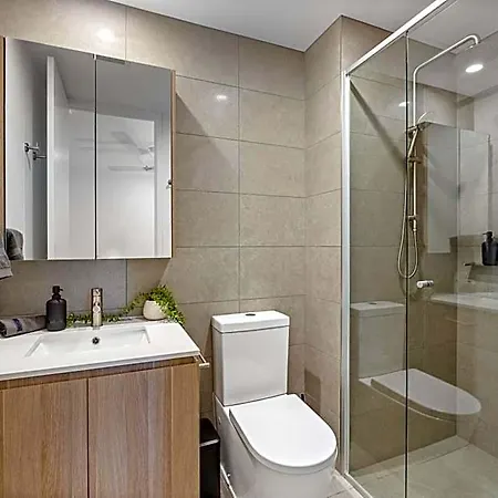 3br Family - King Beds, Parking & Views Brisbane
