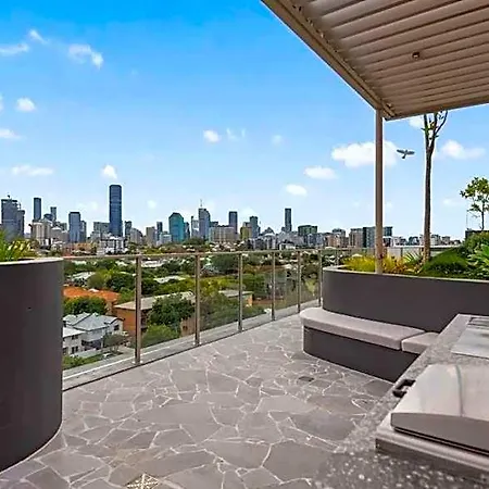 3br Family - King Beds, Parking & Views Brisbane