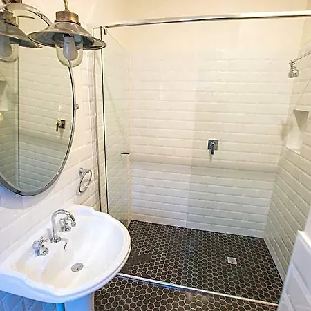 Bed & Breakfast Edward New Fam Brisbane