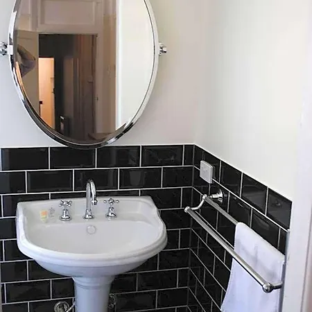 Bed & Breakfast Edward New Fam Brisbane