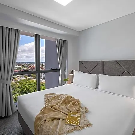 Meriton Herschel Street,