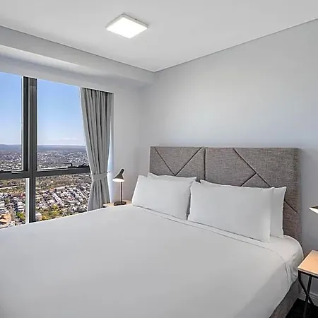 Meriton Herschel Street, 5* Brisbane