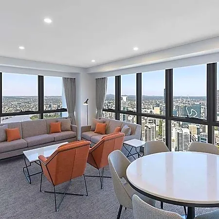 Meriton Herschel Street, 5*