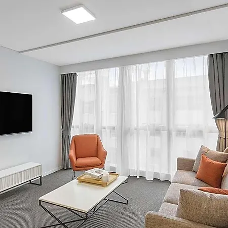 Meriton Herschel Street, 5*