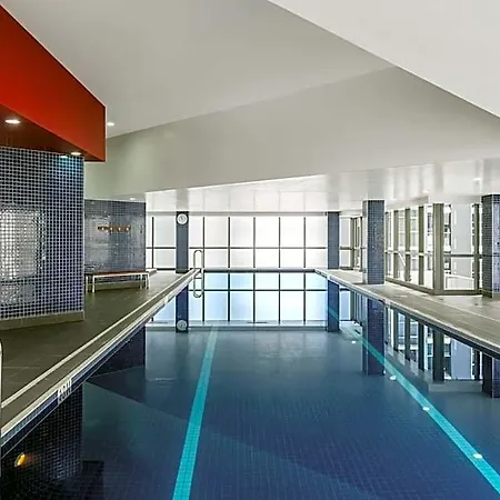 Hotel Meriton Herschel Street, 5*