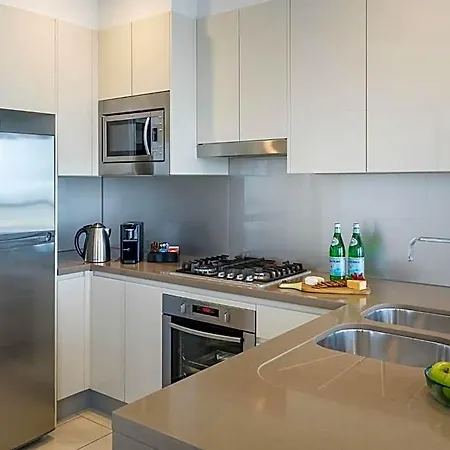 Meriton Herschel Street, Hotel 5*