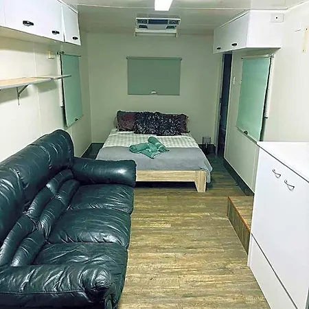 Hotel Prout Road Retreat
