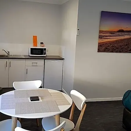 Wynnum Anchor Motel 4*