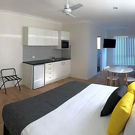 Wynnum Anchor 4*