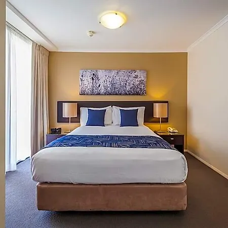West End Aparthotel 4*