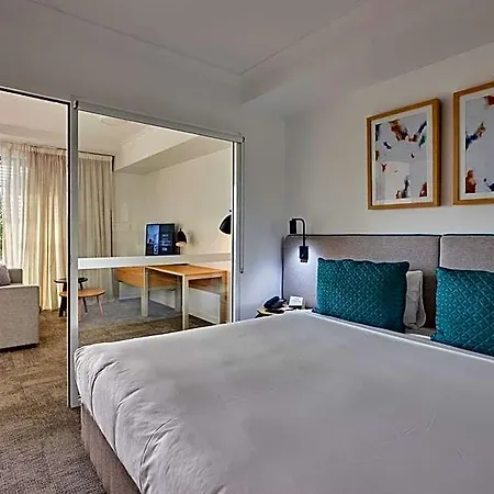 Quest Cannon Hill Aparthotel 5*