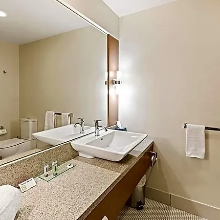 Hotel The Colmslie