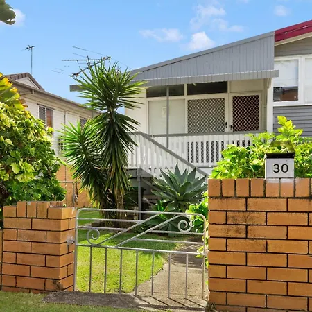 Holiday home Kozyguru | Mt Gravatt East | 3 Bed Home
