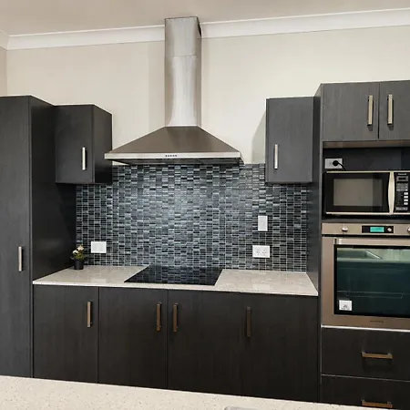 Guest house 16b Peaceful Ensuite In Coopers Plains