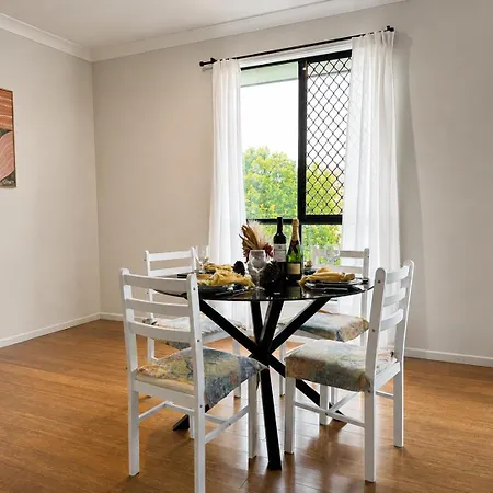 Guest house 16b Peaceful Ensuite In Coopers Plains Brisbane