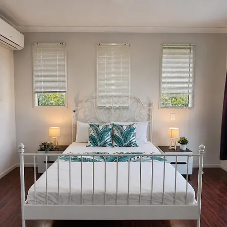 16b Peaceful Ensuite In Coopers Plains 3*