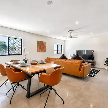 3br Floor With Parking, Ev Friendly & Views South * Brisbane