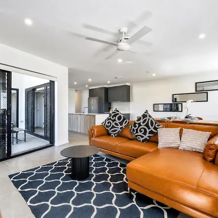 3br Floor With Parking, Ev Friendly & Views South