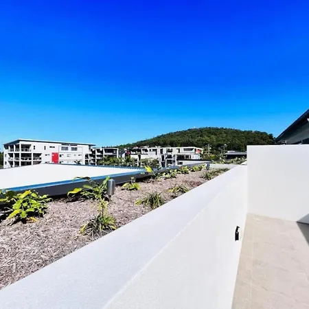3br Floor With Parking, Ev Friendly & Views South * Brisbane